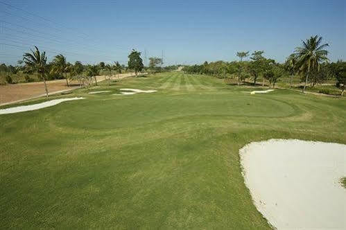 Pattaya Country Club & Resort Exterior photo