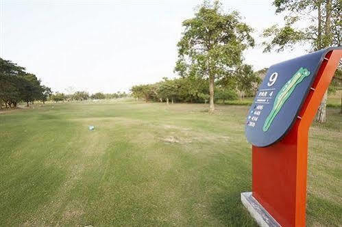 Pattaya Country Club & Resort Exterior photo