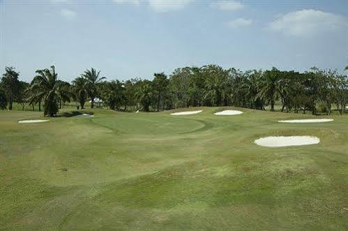 Pattaya Country Club & Resort Exterior photo